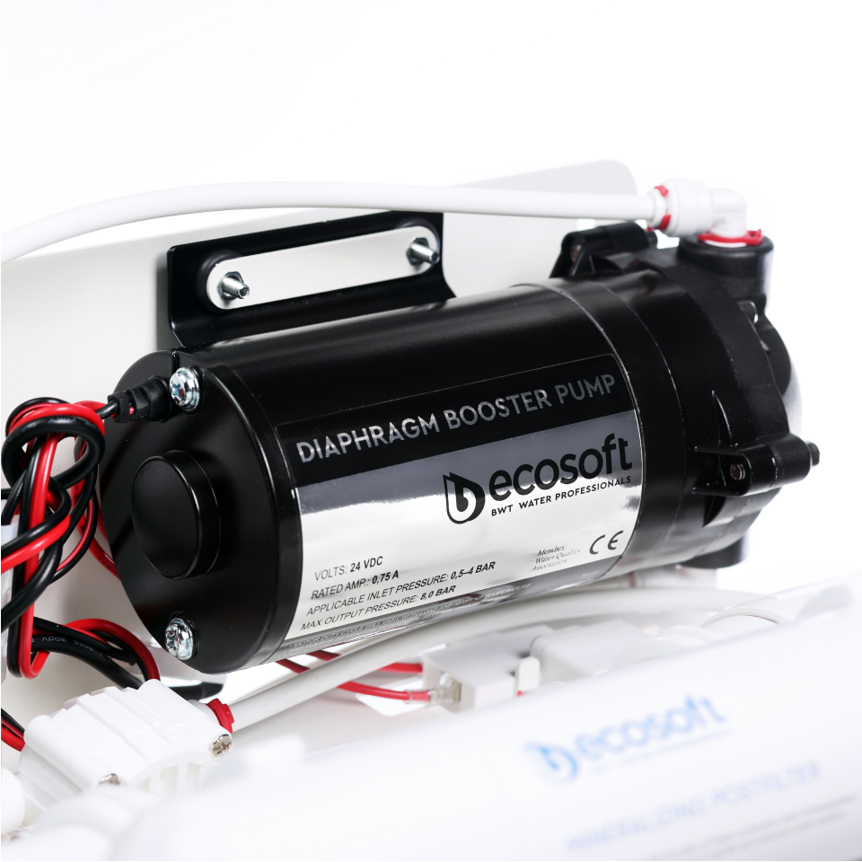 STANDARD PRO reverse osmosis filter with mineralization and pump on metal rack