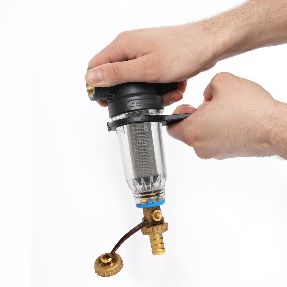 Self-Cleaning SAN filter with 304 stainless steel mesh cartridges. ½" F