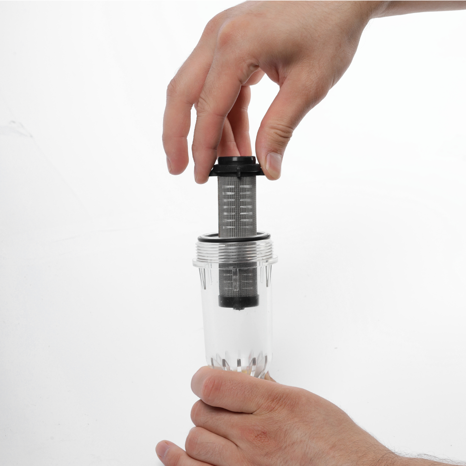 Self-Cleaning SAN filter with 304 stainless steel mesh cartridges. ½" F